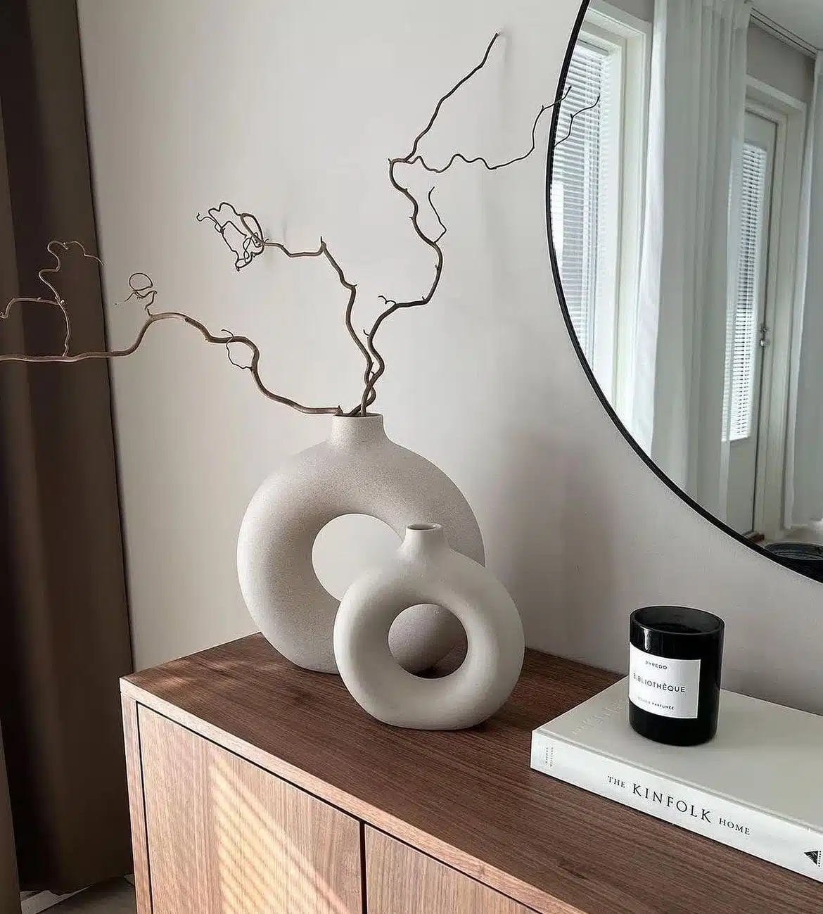 Donut-Shaped Ceramic Vase Set - Image 5